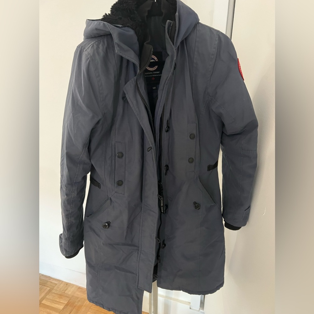 SOLD Authentic Canada goose parka winter jacket